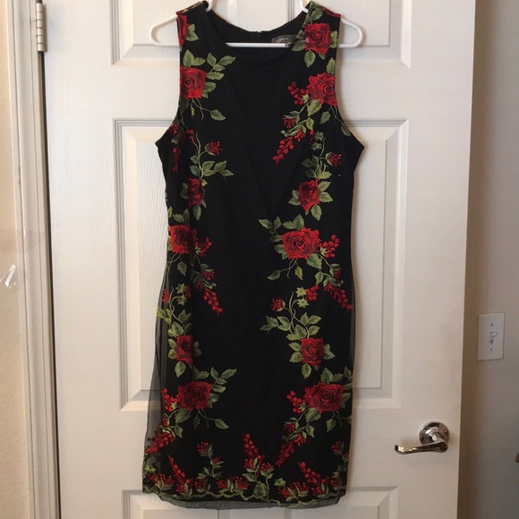 Donna Ricco Dresses & Skirts - Donna Ricco embroidered dress